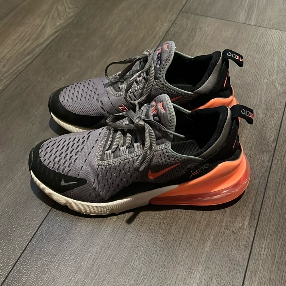Nike 270 Sneakers